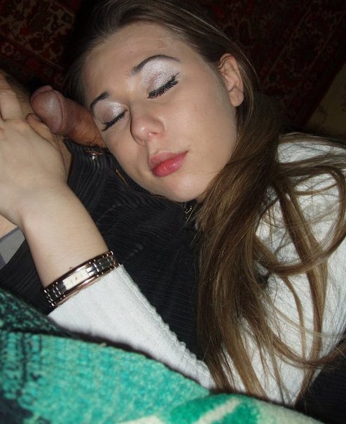 Взрослые тёлочки с голыми большими сиськами хотят интима 3 фотка