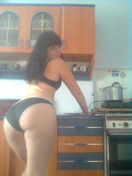 Взрослые тёлочки с голыми большими сиськами хотят интима 18 фотка