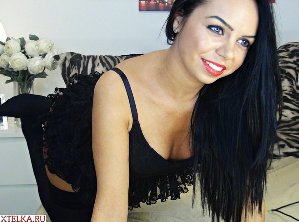 Красивые жёны бизнесменов показывают свои большие сиськи другим 21 фотка