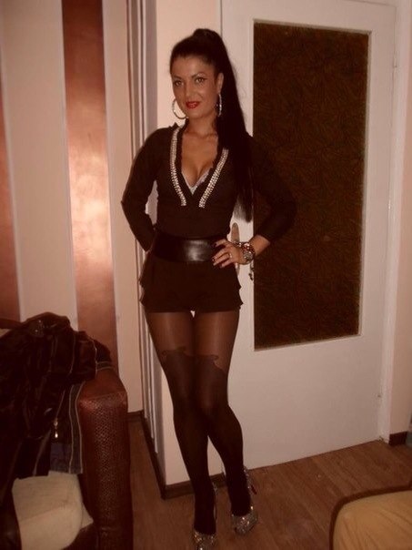 Похотливые эффектные давалки хотят жёстко трахаться 15 фотка