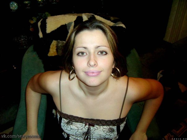 Голые проказницы делают селфи своих кисок и сисек 24 фотка