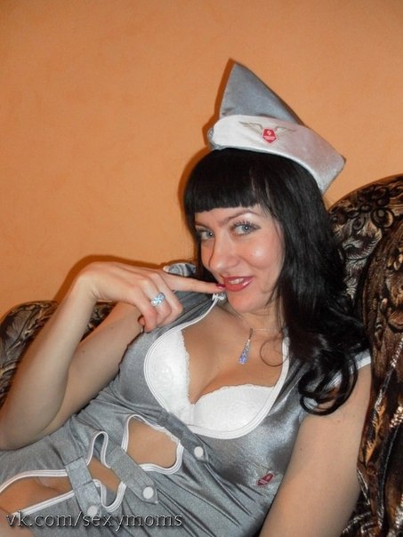 Зрелые медсёстры и пациентки любят раздеваться и шалить 1 фотка