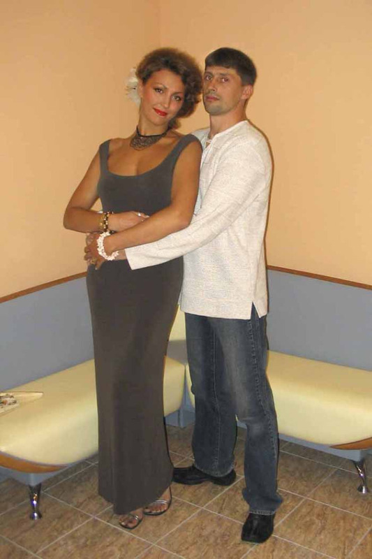 Наряженная зрелая женщина отсосала и дала в письку 1 фотка