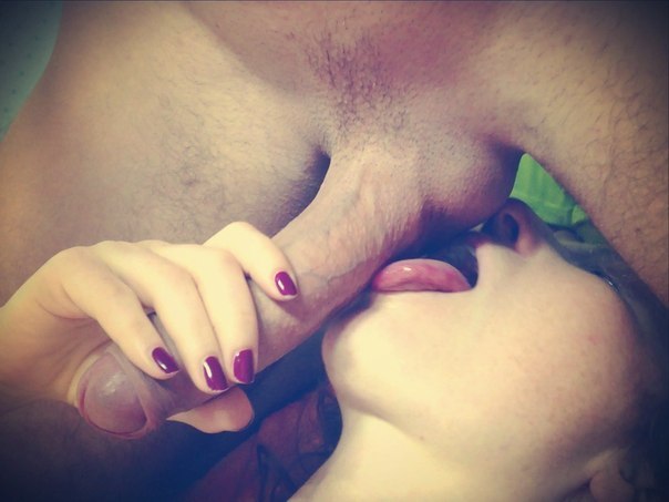 Сочные киски из Вконтакте любят групповые нежные оргии 21 фотка