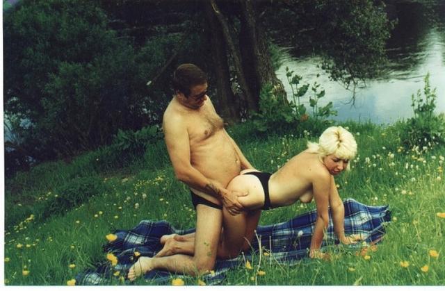 Групповой домашний секс в обычных семейных парах 27 фотка