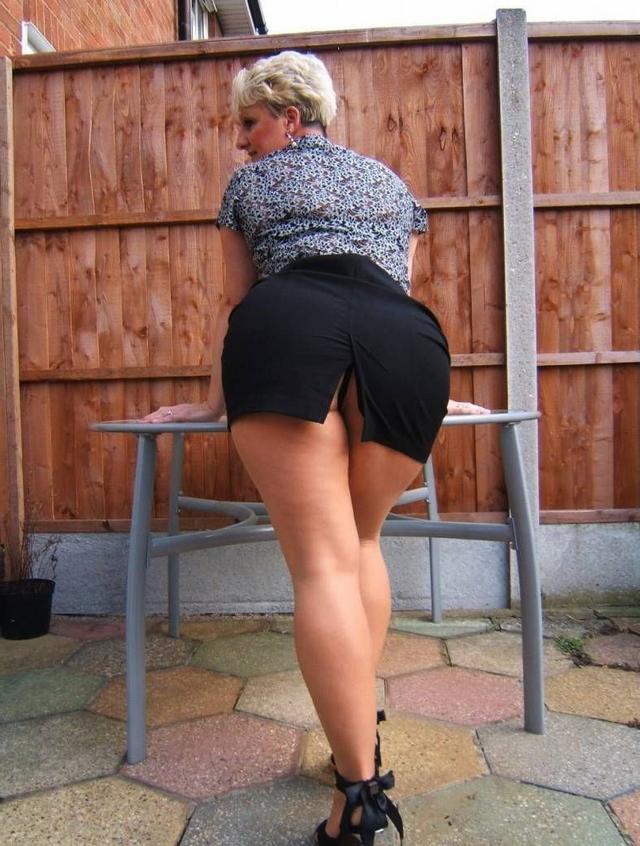 Аппетитные попки манят для глубоких вхождений 3 фотка