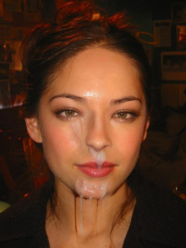 Похотливые красотки обожают фонтаны густой спермы на лицах 17 фотка