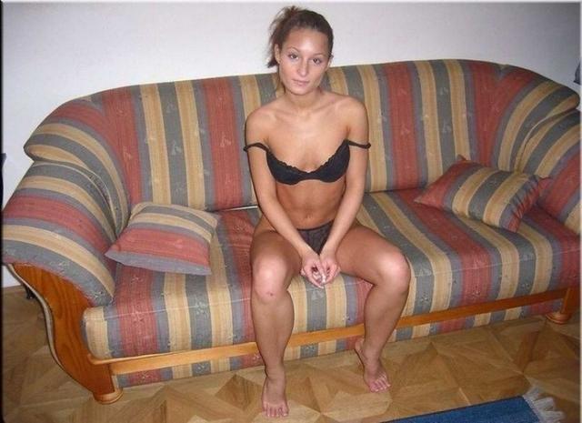 Сексуальные тёлочки хвастаются своими голыми сиськами и кисками 17 фотка