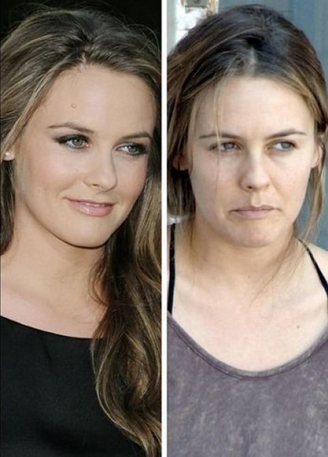 Знаменитостей без грима можно щедро полить спермой после секса 2 фотка