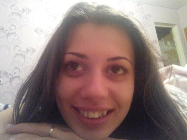 Красивая Настя не против показать сиськи первому встречному на улице 9 фотка