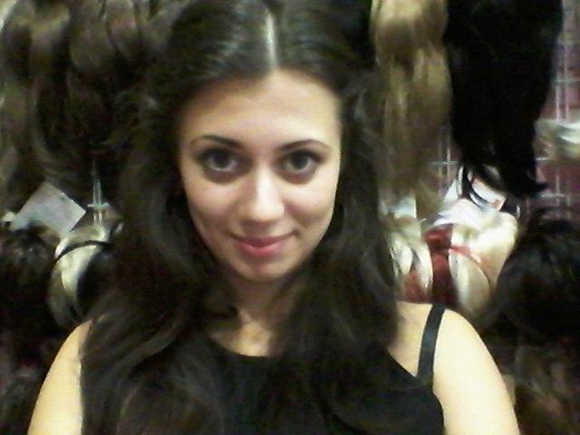 Красивая Настя не против показать сиськи первому встречному на улице 24 фотка