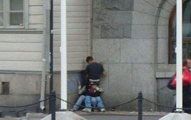 Любители экстрима кайфуют от секса на улице и в публичных местах 6 фотка