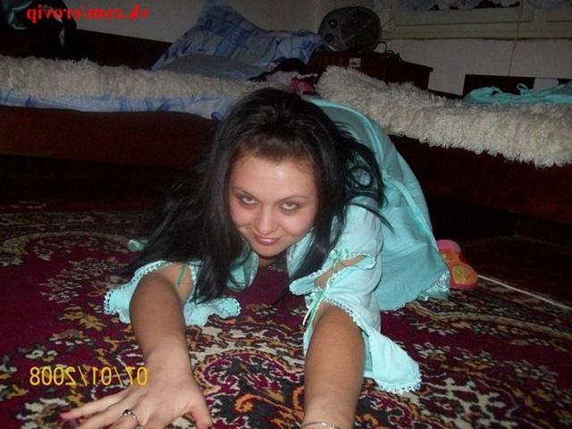 Эротичная Маргарита хочет секса на свои возбуждённые дырочки 4 фотка