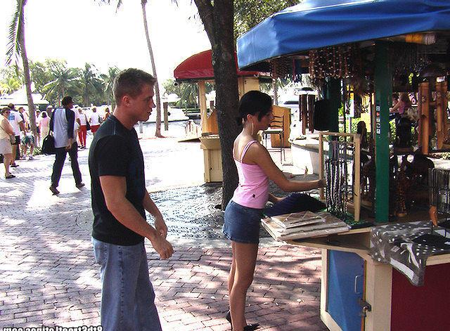 Беспутная Вероника отсосала и дала приятелю из кафе 2 фотка