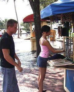 Беспутная Вероника отсосала и дала приятелю из кафе