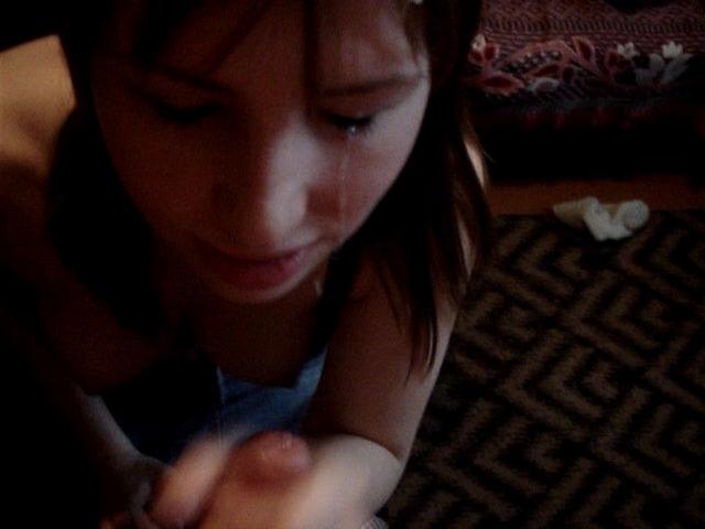 Милая студентка в чулочках в сетку отсосала со спермой на лицо 9 фотка